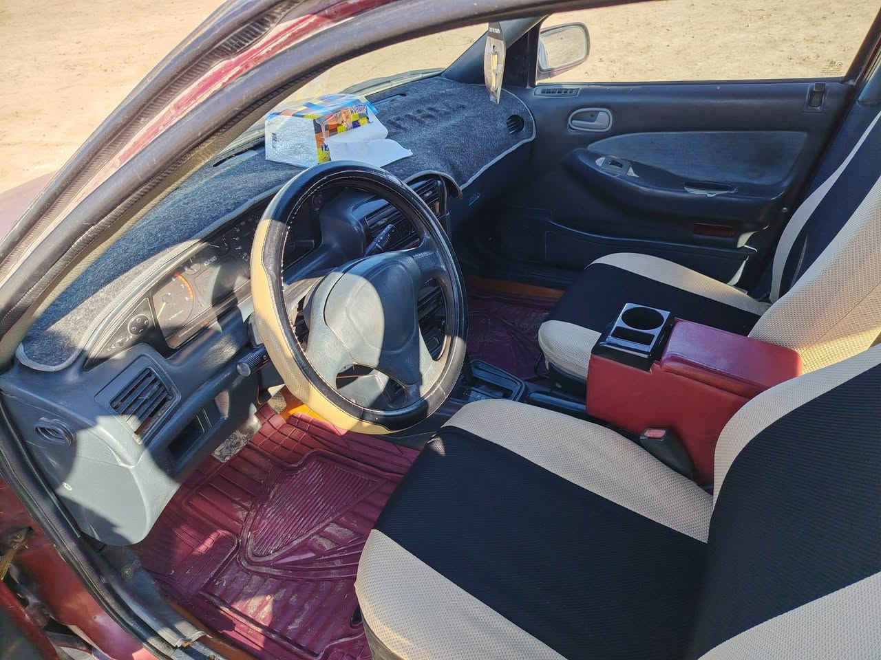 السلام عليكم
سنويه ورقم. هزه. . كله جديد. لحد. 2029
كلهن بإسمي وتحويل ثاني يوم للي يريد

 كير اوتماتيك
محرك نظيف
غرفتها تجنن 
الدشبول خدش ما بي 
تخم تايرات جدد
تبريد يحتاج غاز فقط
جام كهربائي
كهربائيات شغاله 
بس الكشر الخارجي تعبان 
يحتاج صبغ فقط  

سعرها 39💲 بيها مجال للشراي بسيط جدا 

مكاني. صلاح الدين. سامراء 

رقمي ***********
