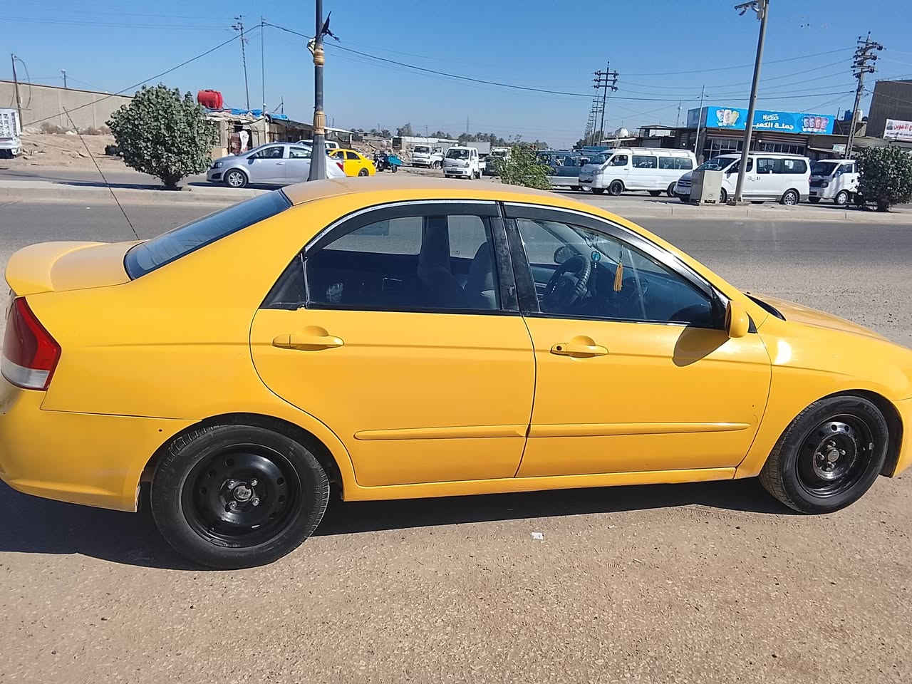 للبيع سبكترا 2008 ب76
سياره جاهزه نقصها كمبريسر تبريد 

كير ومحرك مكفول كهربائيات شغالة.

حداديه تايرات جاهزه السياره .محرك 2000 دوش.بسمي السياره شرط المداور.

مكان حله شارع100

الشراي يتصل.

***********
