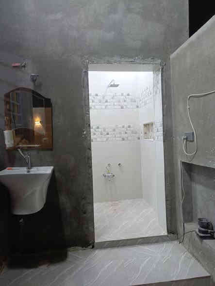 اللهم صلي على محمد وال محمد بيت زراعي للبيع الناصريه ناحيه اور الزديناويه قرب مدرسه صفي الدين 2025 مساحه البيت  150 استقبال وكراج وصاله وغرفتين وصحيات داخليه وخارجيه ومنور للاستفسار ***********
