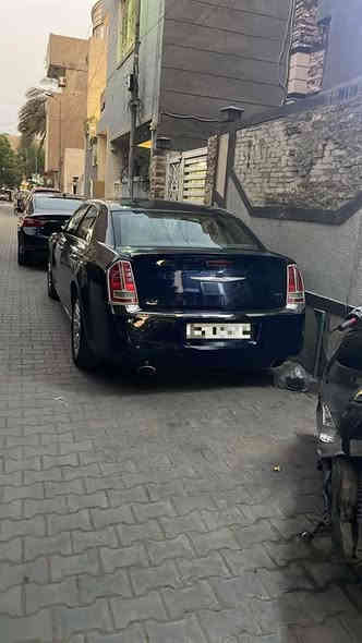 اوباما  c300 خليجي  لون اسود كذاب او حبري موديل 2012  ماشية 186 الف ميل فول مواصفات بانوراما شاشة كبيرة وضعيات قيادة رادار حساس خلفي امامي وباقي المواصفات معروفة  رقم اربيل هزة وسنوية ما ساقطة  مكينة 3600  داخل بيجي وصاج بدون ايرباك اخذتها بيهة قطع صبغ اثر طخطخات وألوان القطع مخربطة يعني بدون حادث  فصبغتها حزام جمالية  وعندي فديو  اثناء الصبغ .
السعر 160 بيهة مجال للشراي  للاستفسار الاتصال ع الرقم *********** بغداد
