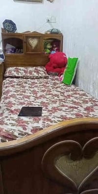 تخم لبيع وجرابي العدد اثنين التفاصيل الاتصال على الرقم ٠٧٦٠١٢٢٣٧٦٢