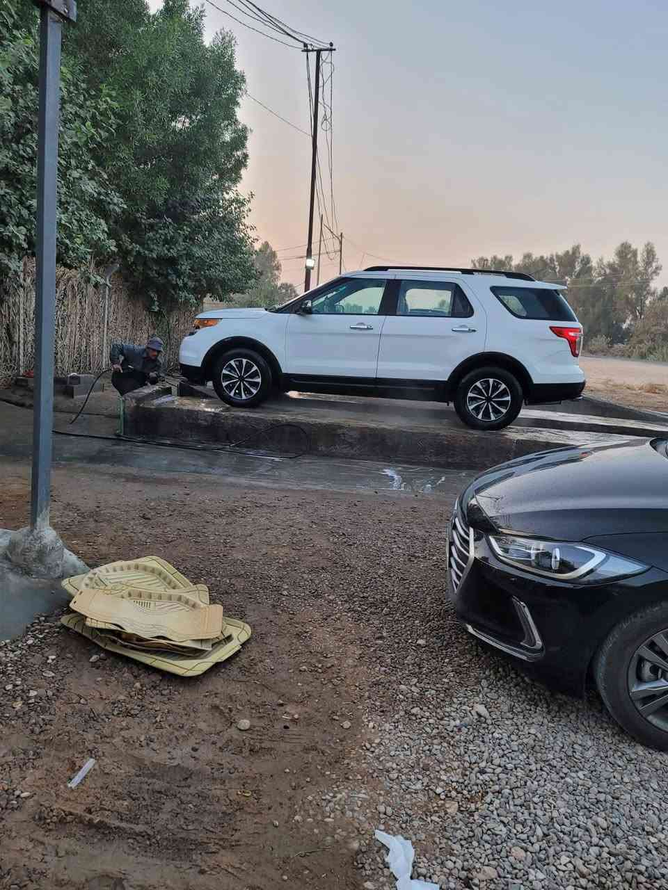 السلام عليكم
فورد اكسبلور 2013 

نص مواصفات 

 ٧راكب تبريد ٣ قطع

شاشة كبيرة 

 ماشية ١٤٥ الف

  مكينة وكير مكفولات 

صدر جديد

تخم تاير جديد 

تو ويل

رقم بغداد بأسمي لوحات وسنوية جدد

 السيارة داخلة كلين 

هنا بالعراق ٣ قطع صبغ بدون ضربة ولا معجون فقط رش

السعر 135 وبيها مجال 

مكاني ديالى 

***********
