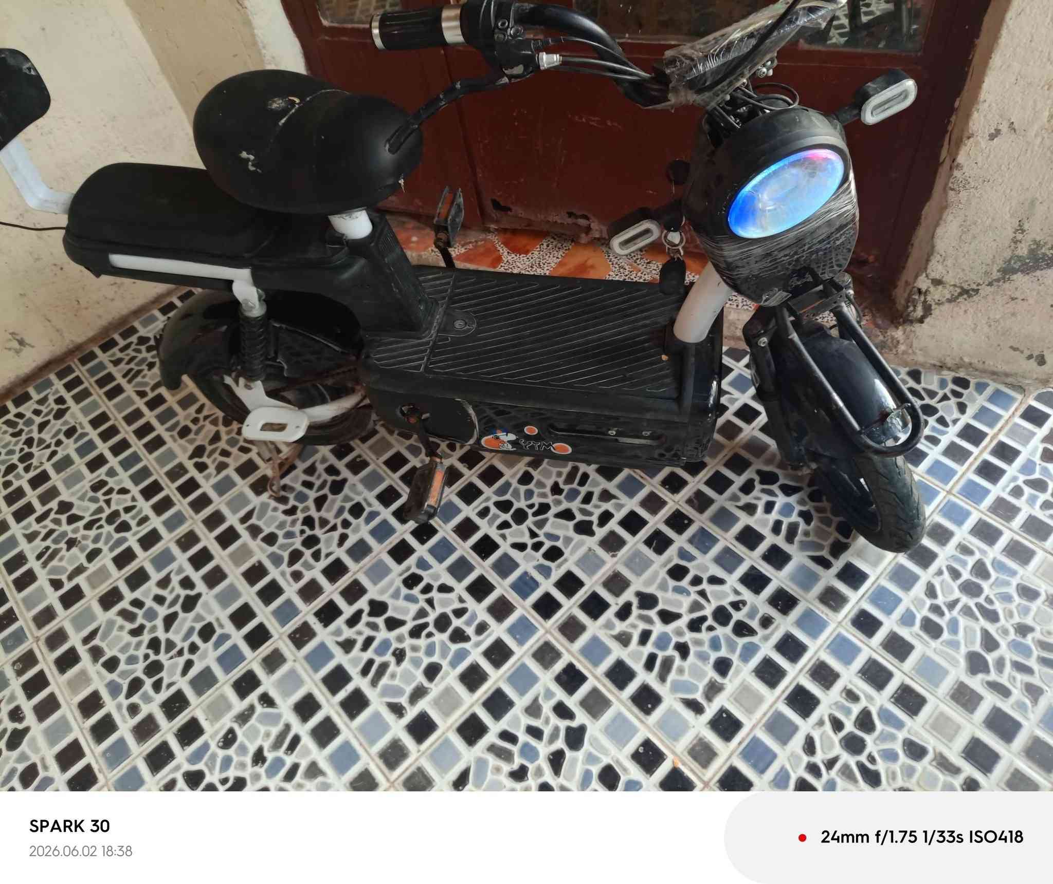سلام عليكم بايسكل شحن للبيع كامل مكمل من كهربائيات بايسكل يرادله بطاريات فقط السعر 65 وبي مجال بسيط مكان ديالى بعقوبة للتواصل ***********

