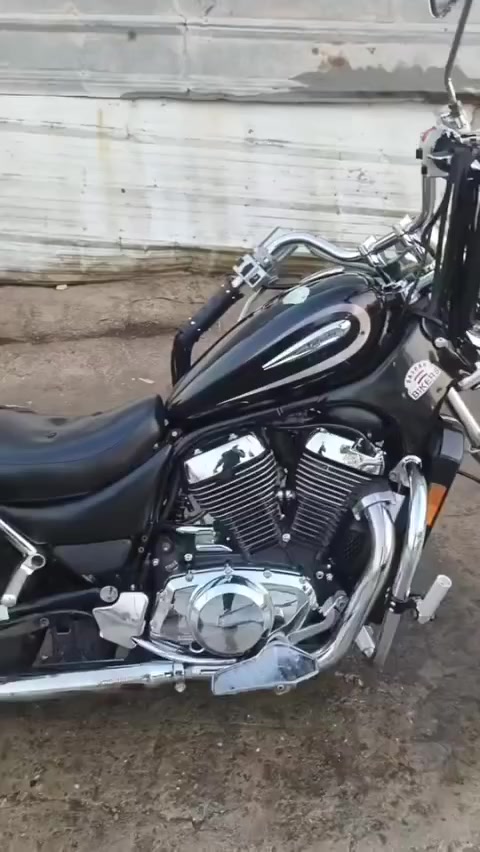 سلام عليكم هارلي انترودر محرك 800كاردن رقم وسنويه البصره مكانها البصره سعرها 20وبيها مجال رقم الهاتف ***********
