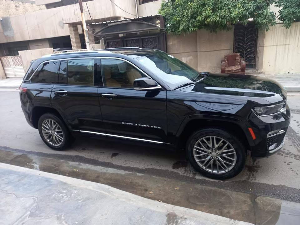 جيب summet2023
 ماشيه22
بيه قطع صبغ ابيع حزام
سعرها مناسب
العنوان بغداد الغزاليه
للاتصال ***********
