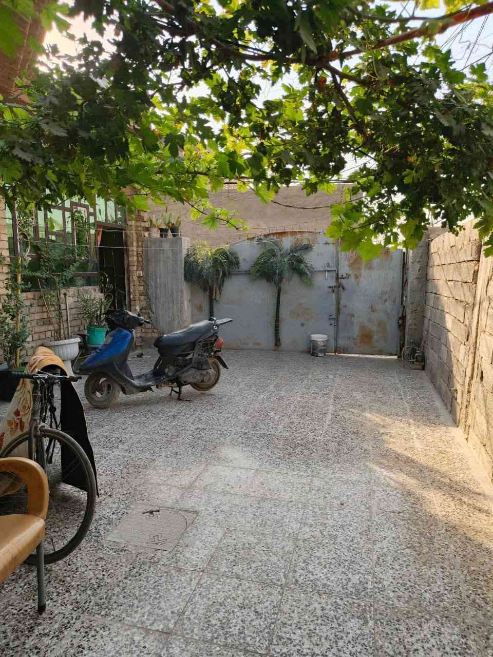 منطقة حي البتول
شارع مدرسة الخيرات 
قرب مولده حامد ابو انتصار
المساحة 150
خطين مي خطين كهرباء
***********
سعره 55 وبي مجال
