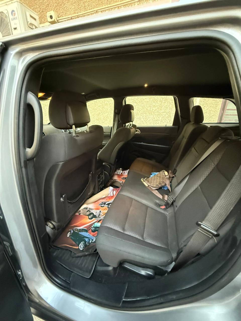 السلام عليكم 

جيب لاريدو خليجي 

موديل 2021 السيارة مكفولة عدى شخط صغير 
مكفولة من الصبغ رقم بغداد باسمي 
تحويل ثاني يوم 
قول عدى الفتحه 
ماشية 130 الف مكانها بغداد
للاستفسار الاتصال 
***********
