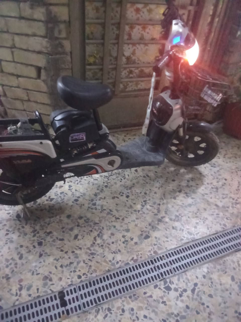 اسلام عليكم دراجه شحن نضيفه مكاني بغداد الامين الثانيه اسكينه الزراعي سعر 150 وبيهه  بصيط


**إذا كنت صاحب هذا الإعلان وتريد حذفه لأي سبب، رجاءا أرسل رسالة إلى الدعم الفني**