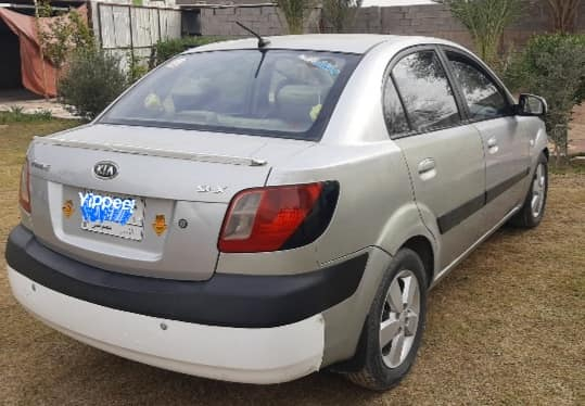 السلام عليكم برايد 2009 خليجي صبغ باب والهلالات الرقم انبار سياره جاهزه من اي نقص مكان  السياره الرمادي محرك 1600
***********
