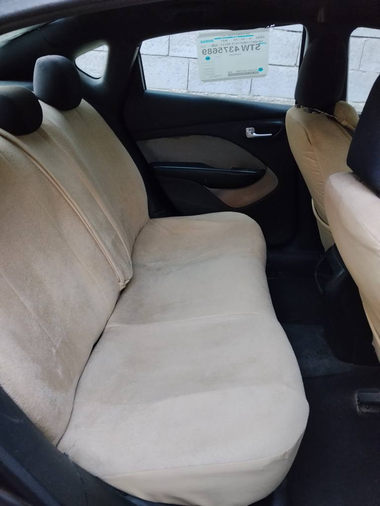 سلام عليكم سيارة دوج دارت مدير 2015 سيارة جاههزة من كلشي  السيارة بسمي نقصهة تبريد بس مكينة كير كفالة حدادة صالي سبوع من شديتهة حدادة عامة امامي وخلفية بديهة بي دحجات بصيطة   مابي ضربة قوية ولا صبق قير مالت أمريكى عنوان بصرة كرمت علي سعر 73رقمي *********** سيارة جاهزة بس تعال وسوق البصرة, العراق
