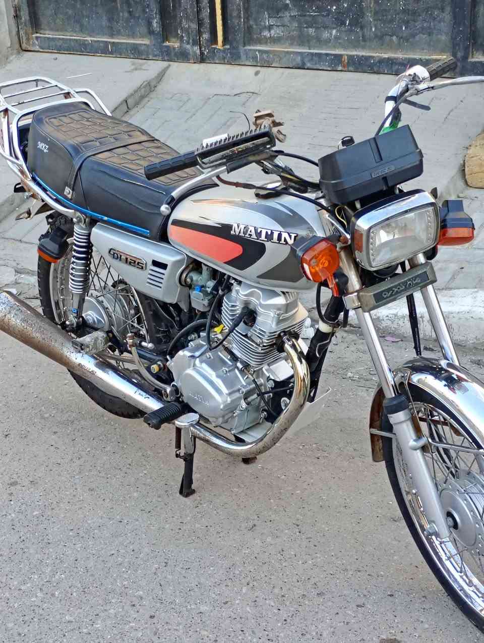 دراجه ايراني لبيع نامه موديل 2022 مكينه مفتوحه مره وحده اوراق تحويل ثاني يوم السعر 900 وبيه مجال مكاني البصره دور الشرطه قرب المعارض*********** دارجه اوراق اصليه
