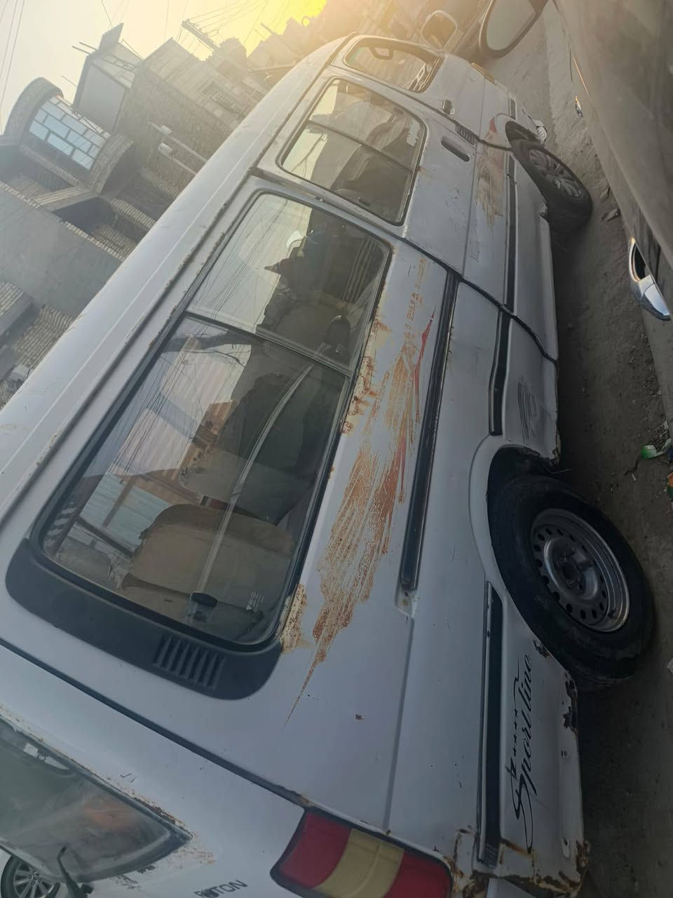 فتون موديل 2010 محرك بي تبخير تايرات نظيفات كير اكسل كلة نضيف ابيع كوم حديد رقم شاصي نظيف  شرعي موجود مكاني بغداد السعر 15وبيها مجال حك الجية ***********
