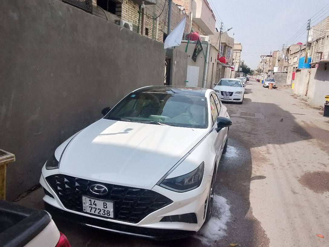 سلام عليكم سوناتا 23فول سياره ماشيه 19الف سياره جديده تبديل جاملقات وكاله وجاملق الخلفي مصلحه سياره رقم ***********عندك مراوس نزله البصرة, العراق
