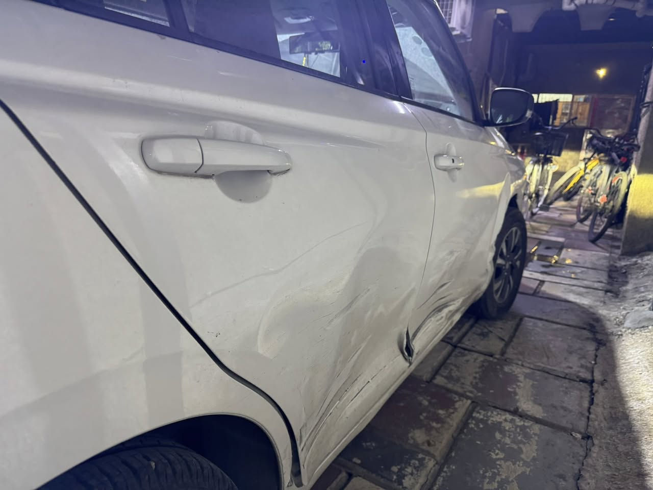 السلام عليكم للبيع سيارة سازوكي سوفت موديل 2025 ماشية 4000 كليلو على حادثه حرة باسمي للاتصال *********** مكان السيارة بغداد منطقة صليخ
