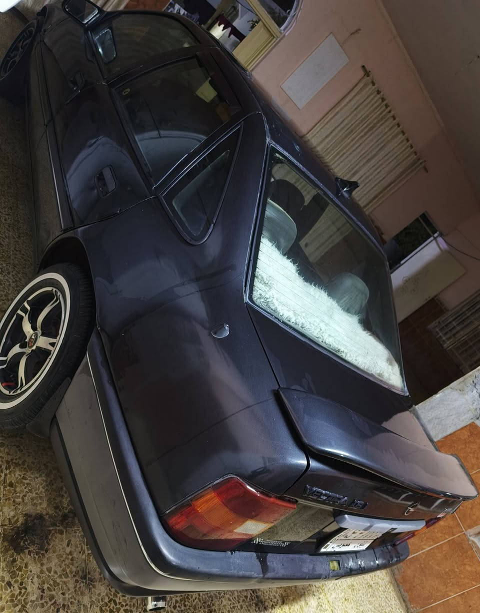 السلام عليكم أوبل فكتره موديل92رقم الماني سنويه لا28 الحجم 16 محرك وكير خير من الله صبغ عام جماليه بدون  ضرر كابون بانزين ويرمنيه شقاله شرط التحويل سعر 45وبيهامجال اي ستفسار على هاذة الرقم ***********
