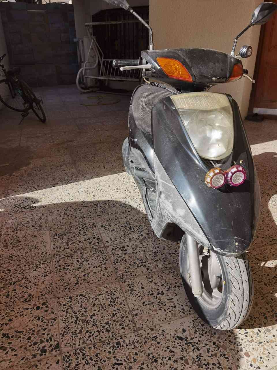 السلام عليكم
بريز سلف هندر شغالات كهربائيات شغالة وبيها لايت إضافي خير من الله بالمشي الكفرات مثل مواضح بالصورة نضيفة اريدها قفل 350 مكاني بغداد الحبيبية رقمي ***********
