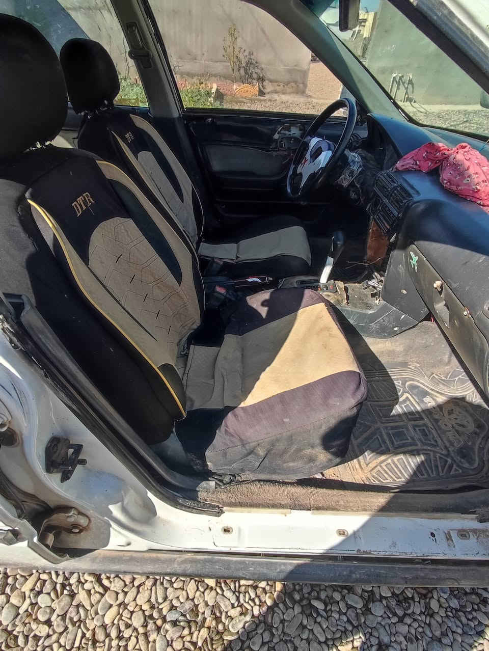 السلام عليكم هوندا كير ومحرك كورلا شرط كهربائيات شغاله كلها دوشمه جديده سياره نضيفه مناقصه شي أسعر ١١وبيه مجال مراوس حسب القناعه ***********
