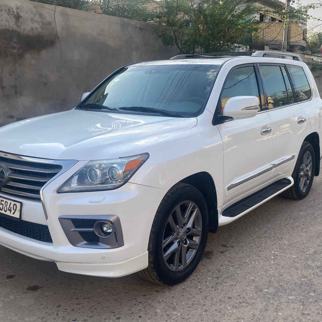 السلام عليكم
لكزز موديل 2014 

سياره كفاله عامه رقم بصره دولي 

تحويل مباشر 

مكان السياره بصره القرنه
السعر $400 وبيها مجال 

رقم الهاتف للأتصال ***********
