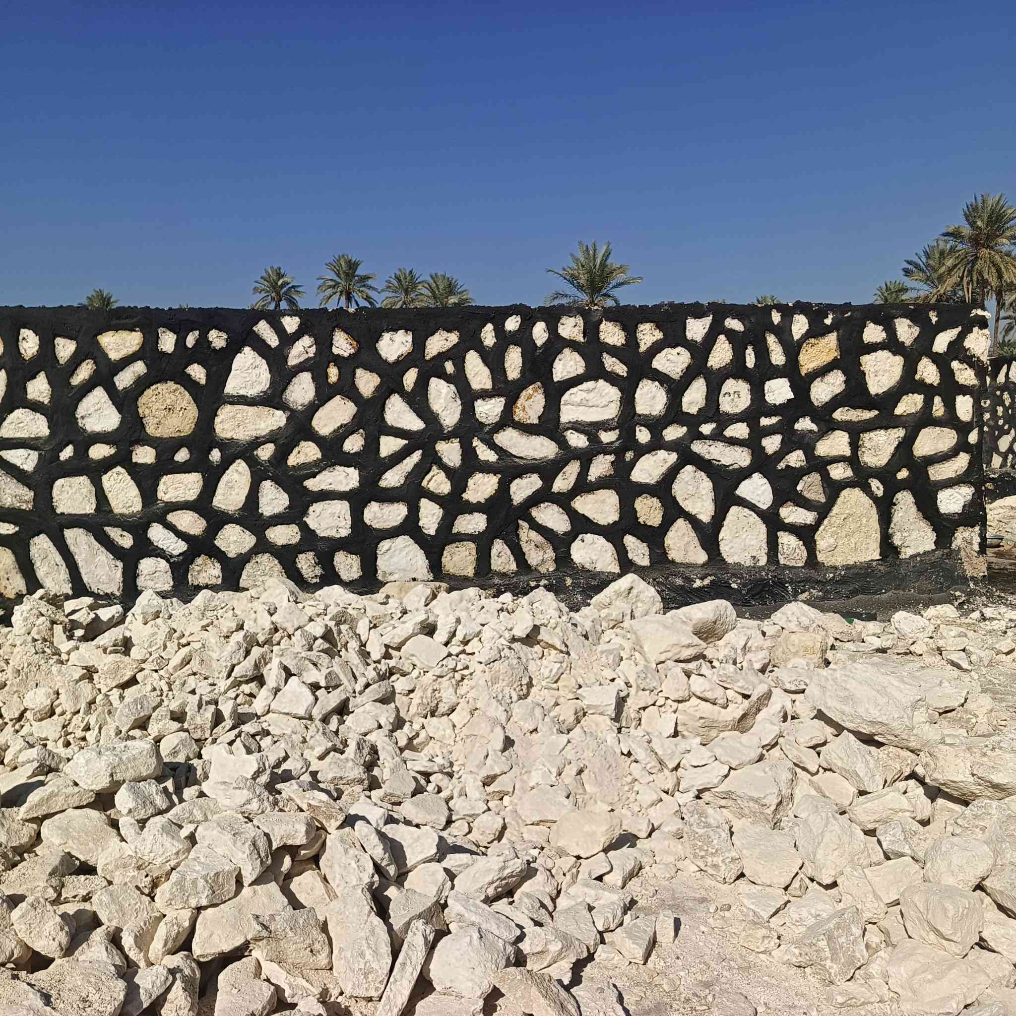 السلام عليكم بناء الحجر كرسته او عمل
 اسيجه بيوت تطبيك ممرات اساس
 للاستفسار الاتصال ***********
