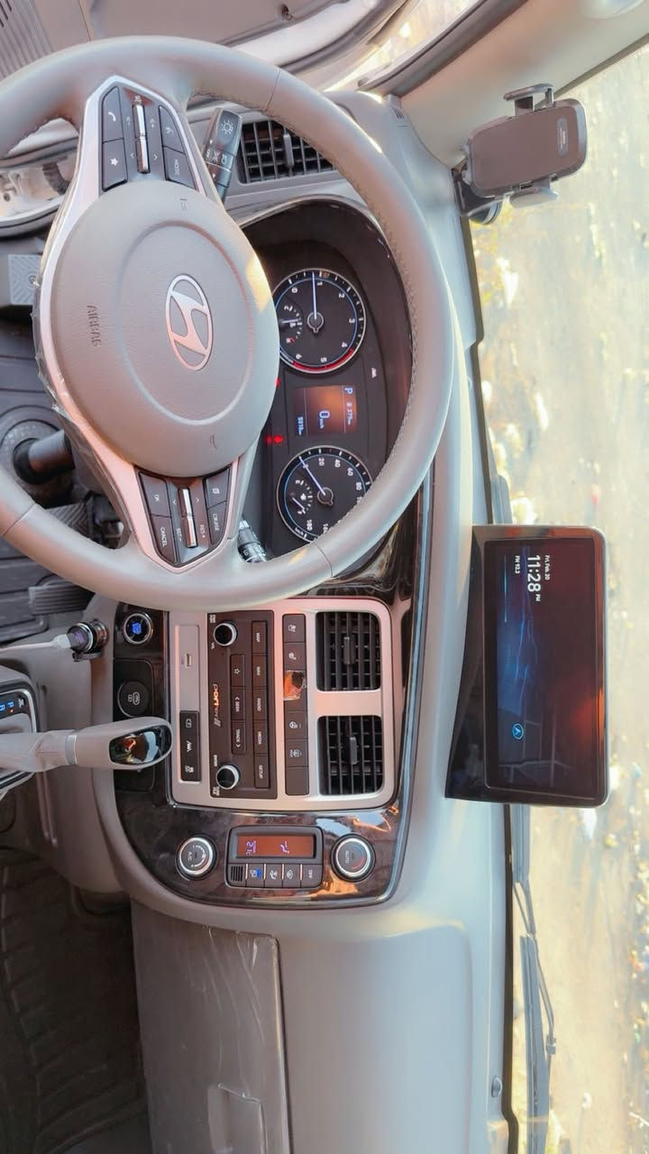 سلام عليكم ورحمة الله
للبيع سيارة بورتر فوول وربع دخول جديد موديل 2024 غــاز  وليس كاز  اوتماتيك 
السيارة دخول جديد تكدر ترقمه بغـداد او صلاح الدين
والسيارة على وضع الشركة مكفولة 
موصفات 
-بصمة 👍
-مري شفط 
-تدفئة وتبريد ب الكشن والاستيرن 
-تحكم سرعة
-مثبت سرعة 
-تحديد المسار 
***********
