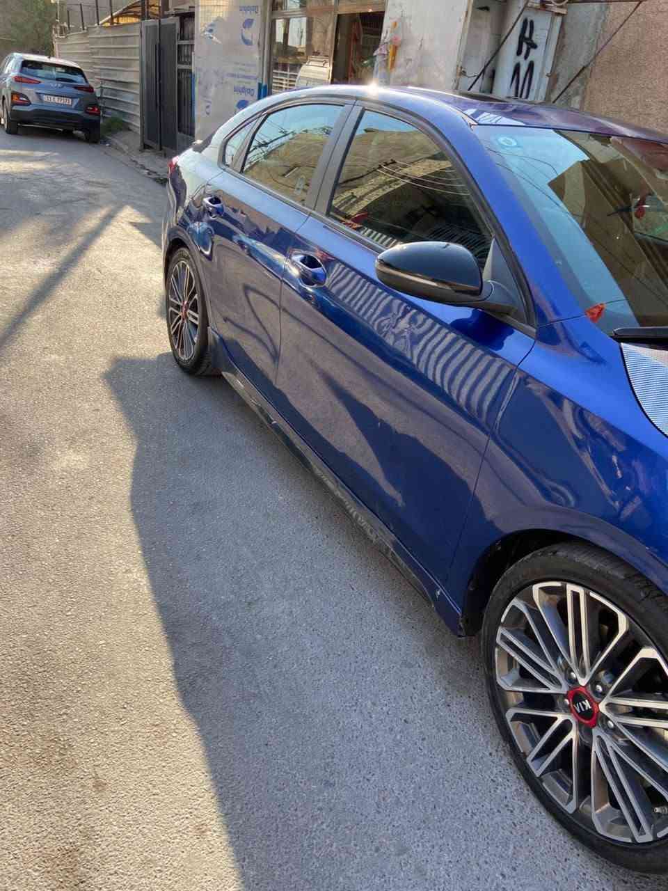 كيا فورتي GT 2021 فول مواصفات 1/1
ماشيه 48000 mi
محرك وكير مكفول
كير DCT
بصمة و إشارة ترحيب
حساسات أمامي وخلفي
توقف ذاتي
فتحت سقف (سلايد)
لايت زينون
كشنات كهرب
كشنات جلد تدفئة وتبريد
قطعتين تبريد
تحكمات ستيرن
شفتات بالاستيرن
استيرن حرف D الرياضي
شاشة
سماعات هارمن
شحن لا سلكي
رادار نقطة عمياء
ثلاث انظمة قيادة ( ايكو _ سبورت _ سمارت) 
ومواصفاتها معروفة ال GT
العنوان/بغداد الأمين الثانيه قرب مركز الشرطه 
الرقم /***********
