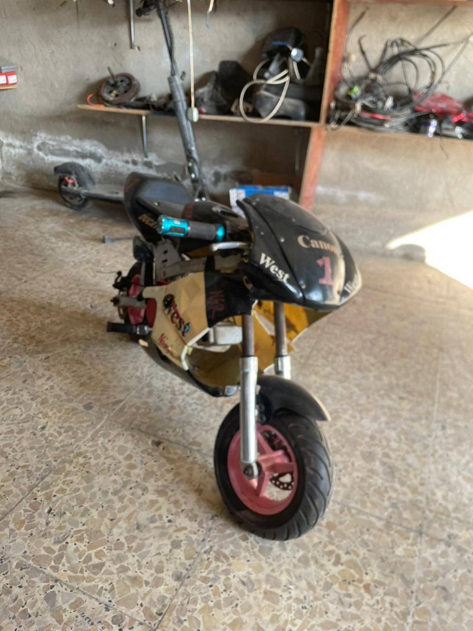 سلام عليكم دراجه بازين بطحه ياباني يشتغلن كلمات نضيفات حيل السعر عل خاص رقم الهاتف ***********تصل وبيك خير ودلل مكان بغداد العبيدي
