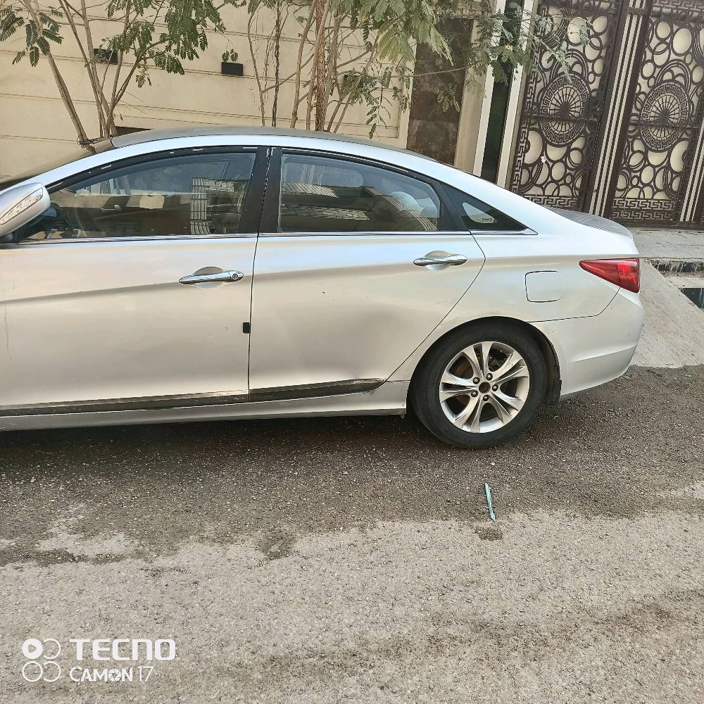 للبيع سوناتا موديل ٢٠١١ خليجية محرك ٢٤٠٠ دوش بأسمي رقم بغداد مكفولة من الصبغ والحادث السيارة خليجية رقم بغداد انكليزي مكاني بغداد غزالية السعر  103 ورقة رقمي ***********
