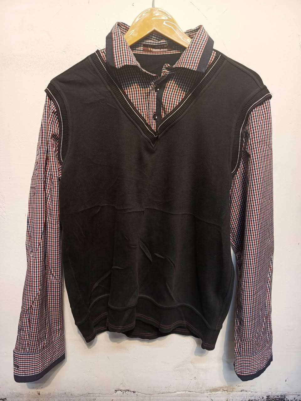 بلوزات رجالي بأسعار مناسبه متوفره بمحلنا ألبسه ابو محمد الدوسري بحي الخضراء مقابل جسر الشهيد ابو بكر السامرائي للحجز على رقم تالي ***********
