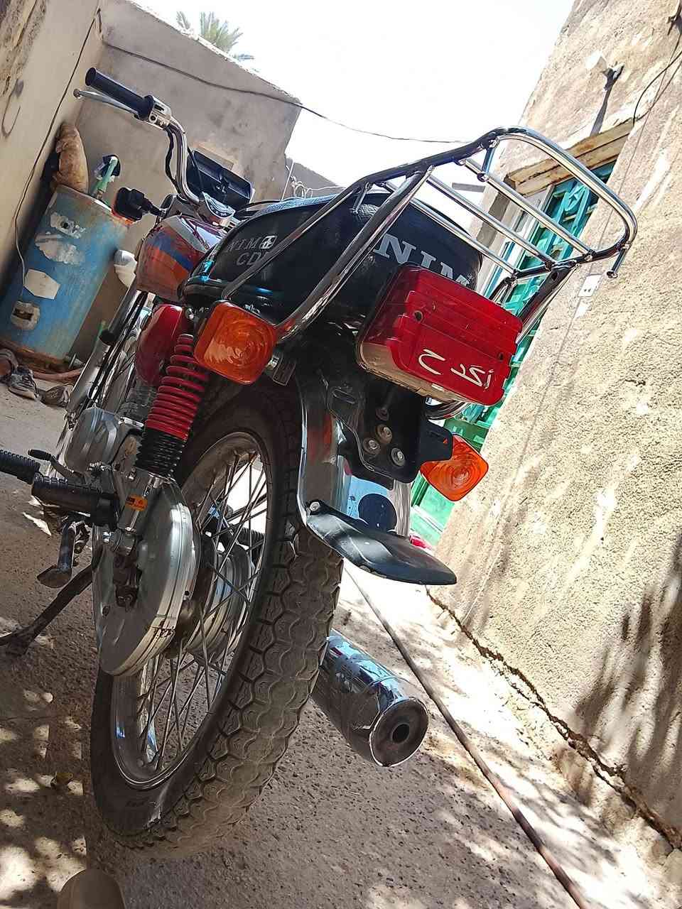 نامه 27 اوراق كامله     مكينه كفاله 
شاصي كفاله 
مابيه لا گلبه ولا جفيه  دراجه جديده 
مكاني بابل سده الهنديه 
سعر 675وبيه مجال 
***********
