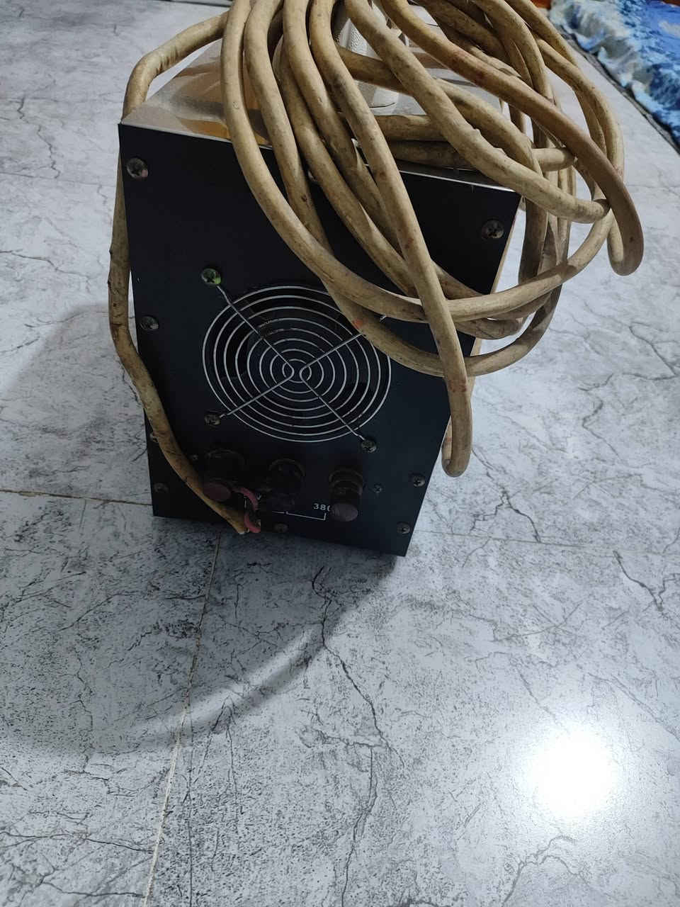 للبيع مكينه لحيم جديده رقم الهاتف ***********
