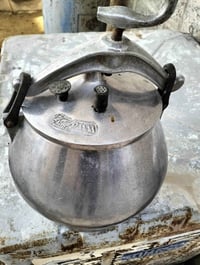 جهاز ضغط • نظيف • بعقوبة بهرز