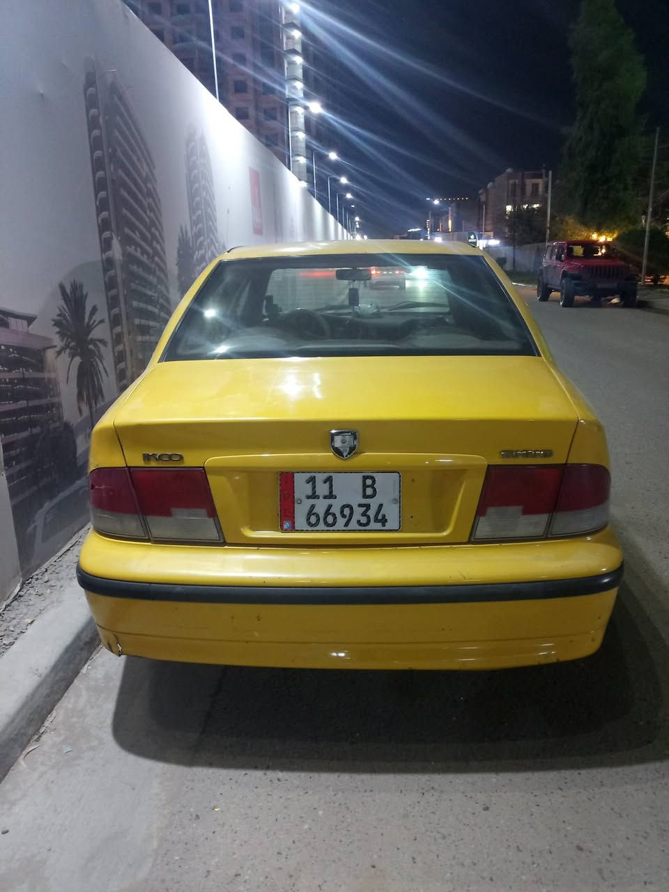 سلام عليكم سمند 2012مكينه مجفته جديده واي تنقيص مابيها خير من الله وغراض كلها اصليه كير جيد كهربائيات شغاله بيها  هزه جديده رقم جديد جامه جديه مصفره هيئه وغرامات ماصار ايام من مصفرها  بشرط كبل تحويل سياره بسمي سنويتها 29 بس يرادلها دوشمه فقط تبريد رادله فريز فقط كبمريسر جديد مكاني بغداد سعر 30وبي مجال شي بسيط  حك الجيه رقمي ***********
