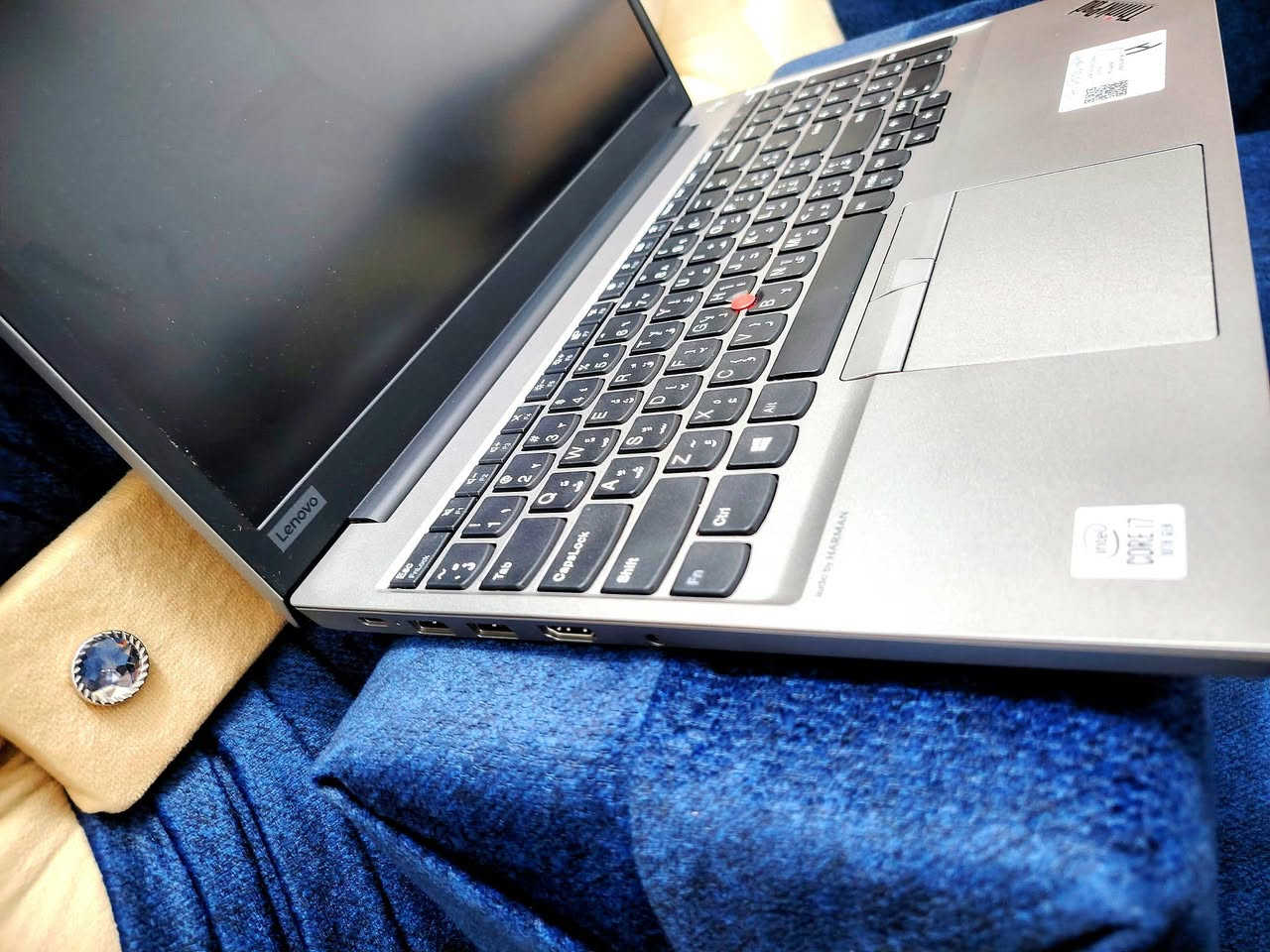 السلام عليكم ورحمة الله وبركاته.
لابتوب للبيع
كور سفن جيل عاشر
رام ١٦ كيكا نوع DDR4 قابل للتطوير الئ ٦٤ كيكا
هارد خرن  512GB SSD M.2 NVMe .قابل للتطوير
شاشه ips  و كارت شاشه 8 كيكا شير قابل للتطوير مع تطوير الرام 
شحن ٣ ساعات
شاحنه تايب سي  مع بصمه ابهام 
سعرها ٥٥٠ الف
ضمان لمده شهر
يوجود توصيل


**إذا كنت صاحب هذا الإعلان وتريد حذفه لأي سبب، رجاءا أرسل رسالة إلى الدعم الفني**