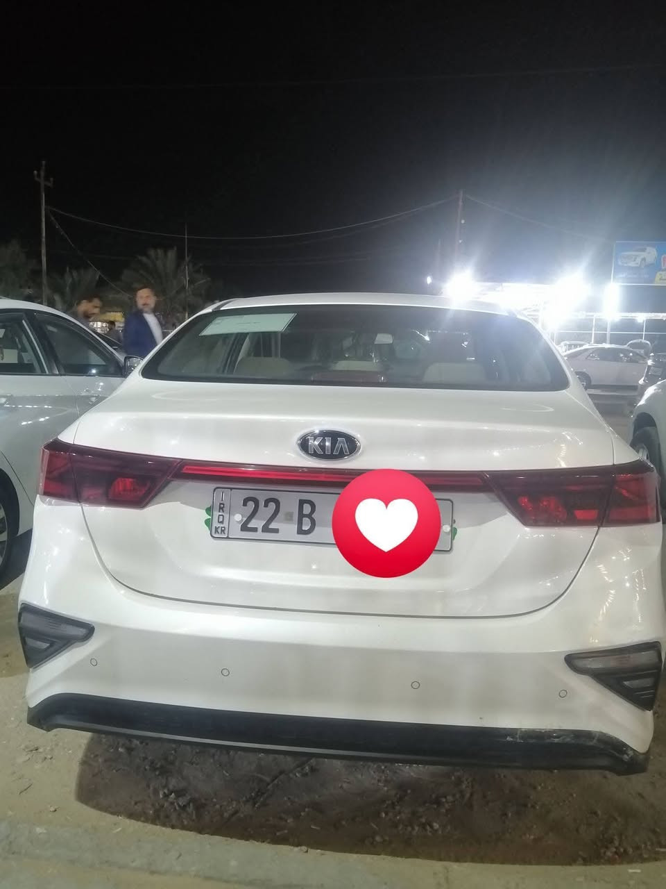 للبيع سياره سيراتو خليجي موديل 20 مكينه كير جديدات حداديه جديد على وضع الشركه تبريد قطعتين  دواخل لونين  ويل كب  السياره بيها فقط قبق الجنطه امرخيي وبي بارد فقط الباقي كفاله السياره احلا من الصور  السعر  150 للاستفسار الاتصال على الرقم *********** مكاني النجف الأشرف

