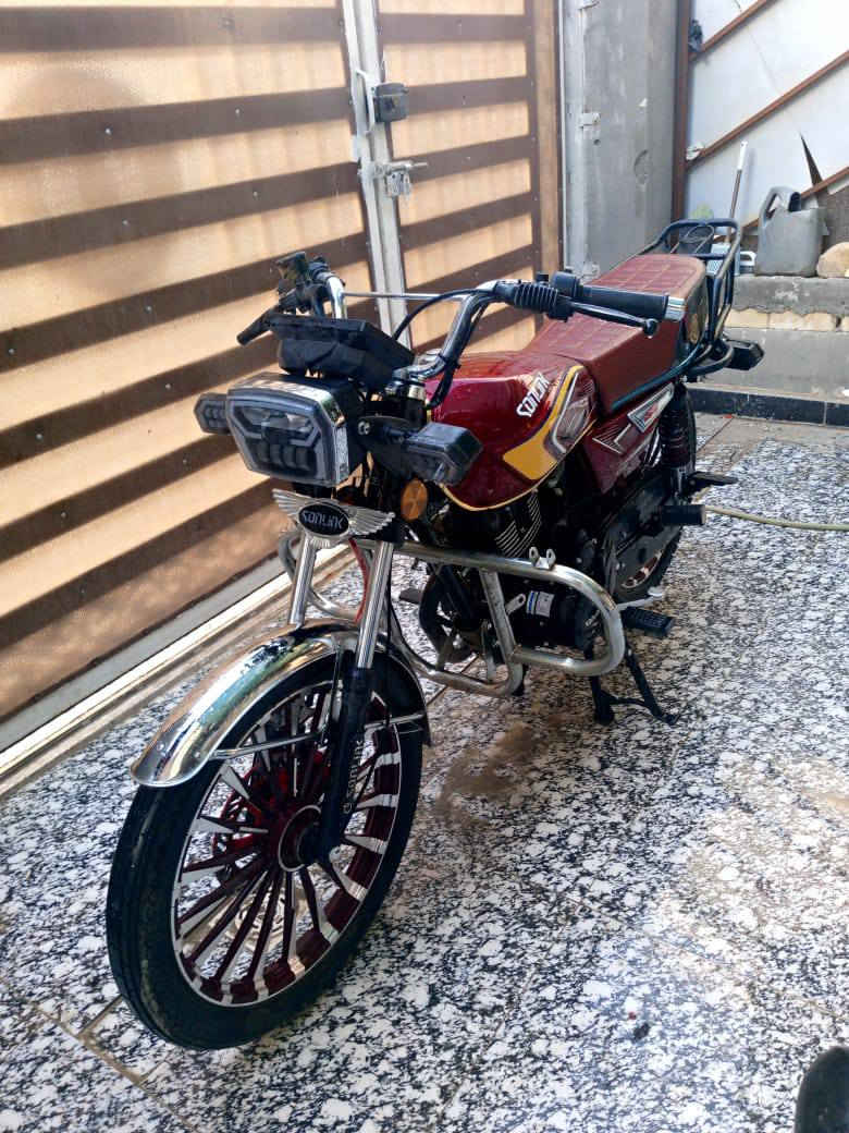 السلام عليكم
دراجه بارت سيفان . قبل اسبوعين طالعه من المعرض
اول تبديل دهن الهه
سبب البيع شراء سياره الله شاهد
المكان / ذي قار  مركز . حي الفداء
للتواصل ***********
