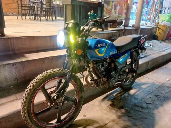 السلام عليكم سونك وان موديل 2023 دراجه نضيفه يرادلها ترتيبات بسيطه اوراق موجوده دراجه نكره هندر نقص فقط سلف سعرها 500وبيها مجال مكاني بغداد حي الجهاد ‏‪***********‬‏
