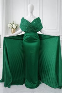 فساتين • سعر خاص • جملة ومفرد