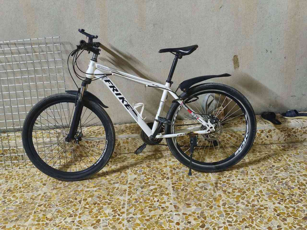 للبيع كير شقال بريك شقال دبلات شقال نضافه فول سعر 70بي مجال


**إذا كنت صاحب هذا الإعلان وتريد حذفه لأي سبب، رجاءا أرسل رسالة إلى الدعم الفني**