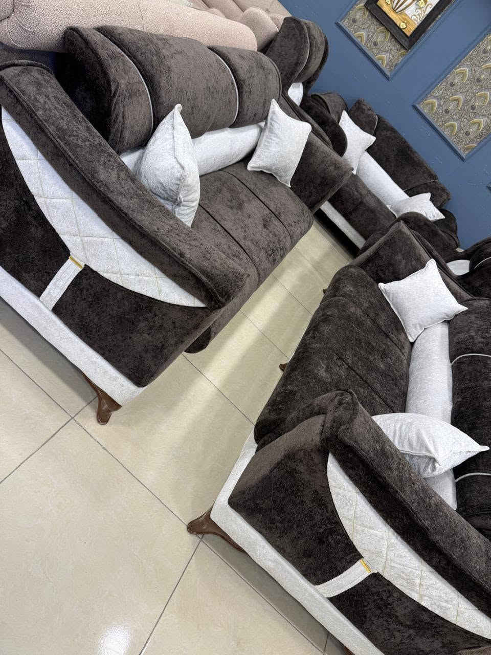 السلام عليكم 
اضف احلى اطلاله لمنزلك وغرفه استقبال 
تخم عراقي فاخر قماش تركي خشب عراقي وشغل راقي ودوشمه ممتازه مع صمان سنتين ويوجد توصيل لكافه المحافظات


**إذا كنت صاحب هذا الإعلان وتريد حذفه لأي سبب، رجاءا أرسل رسالة إلى الدعم الفني**