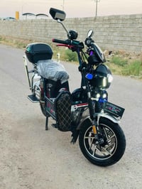 دراجة كهربائية • بطاريات ٦ • ١٠ ونص