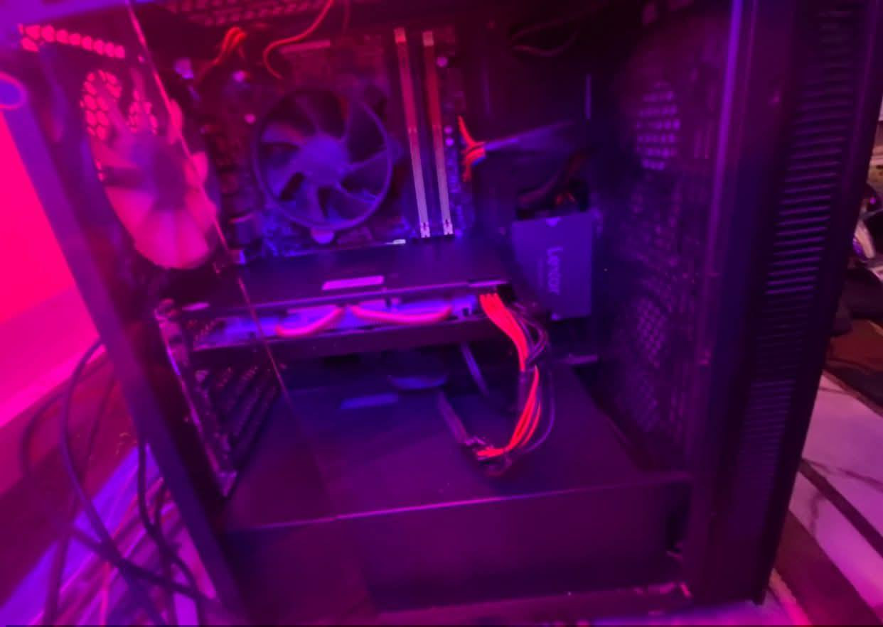 سلام عليكم بي سي للبيع مواصفات كارت شاشهRx580 8VRAM رام8قابل للزياده معالج17جيل الرابع 
SSD128
HDD512

The Last of us1/2

السعر400 بي مجال 
تواصل خاص


**إذا كنت صاحب هذا الإعلان وتريد حذفه لأي سبب، رجاءا أرسل رسالة إلى الدعم الفني**