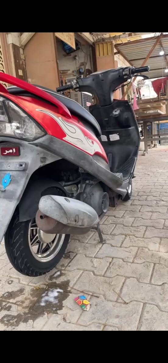 سلام عليكم عدله البيع نضيفه شلعه ومعدل دراجه قبل فتره طلعته نضيفه برغي مامفتوح منه دراجه عل بلاد وكاله دراجه مامفتوحه مكاني كربلاء رقمي ***********
ارجع واكرر مامفتوحه دراجه وقويه ومابيه اي نقص ابدد
