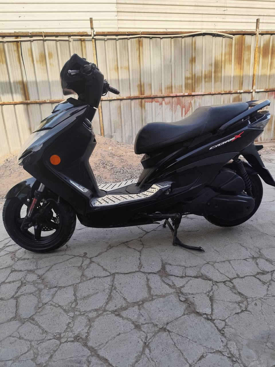 دراجة سكنس لد نضافه 98% دراجة بلاديه كلشي شغال اي نقص مابيها مكاني بغداد البلديات السعر 1100 مليون و100
***********
