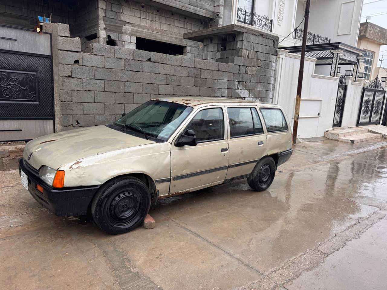 للبيع بسعر تسقيط اوبل كاديت رقم كركوك مشروع وطني سنوية جديدة شرط تحويل اطارات بدون ضربة  فقط طخات بسيطة  جديد بسعر 14 ورقة ***********
