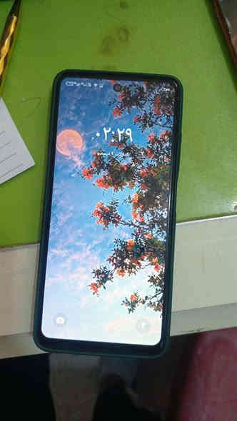 جهاز للبيع ذاكره 64 مكان مسيب حي العسكري ب150وبي مجال ***********
