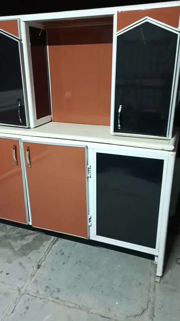 السلام عليكم عندي غراض اللبيع مكاني بغداد أبو دشير ***********
