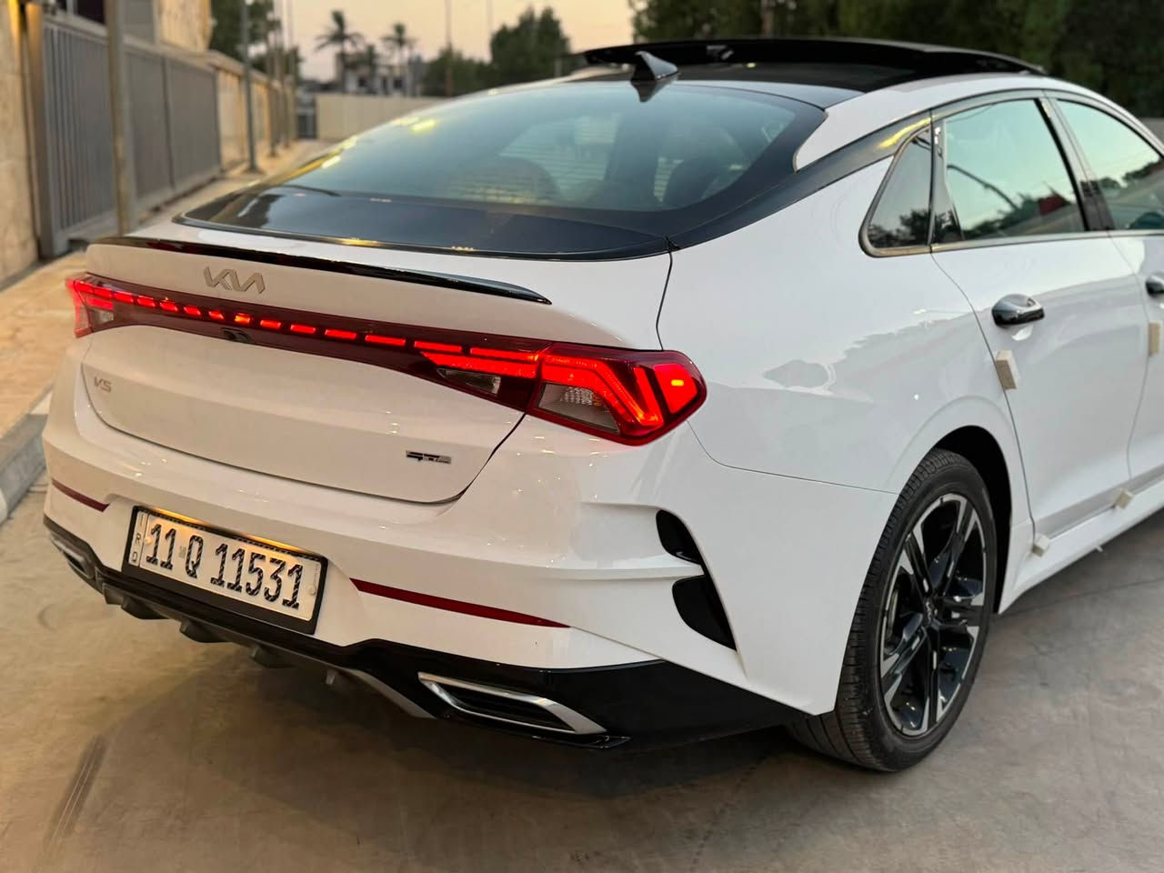 كي فايف جيتي لاين GTline (فول مواصفات) رقم بغداد باسمي موديل 2024 مكينة 1.6 فتحة سقف بانوراما ماشيه 20 الف فقط زيرووو
تشغيل بصمة + تشغيل عن بعد  + بصمه ابواب
تتميز بنظام صوتي فاخر
خمس انظمة قيادة
كرسي كهربائي 
شحن لاسلكي
كامره دوارة 
تحكمات
📍مواصفات 1/1 معروفة مواصفات الجيتي لاين
رادار - شاشة كبيرة لمس - استيرن حرف D - بانوراما - كشن تدفئة - استيرن تدفئة - كاربلاي
السياره حادثها كلش بسيط بيها طخه بل بنيد وطخه  بل جاملغ مصبوغات على كدهن فقط بدون دواخل بدون ايرباك صور الحادث بل منشور
مكاني بغداد البياع حي المواصلات السعر مناسب 
***********
