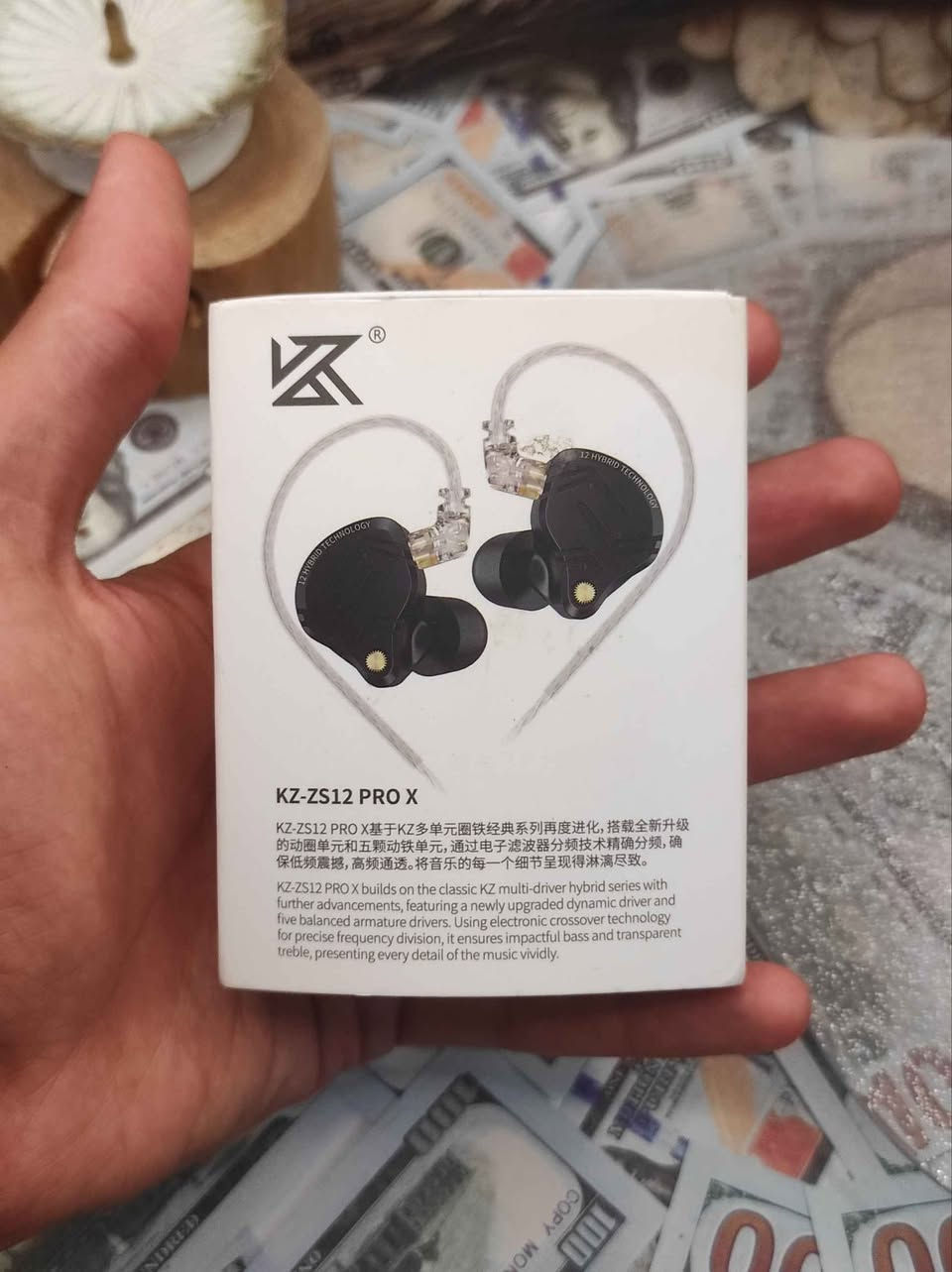 سماعة IEM معروفة جديدة . موديل KZ ZS12 PRO X  بيها 12 مود صوتي مختلف وسويتشات للتحكم بلمودات الصوتية ومايكروفون + وبيها خاصية إلغاء الضوضاء وتنسى كلشي وقت اللعب او سماع الموسيقى صوتها راقي وقوي دمام خرافي السماعة سلكية كالار, السليمانية


**إذا كنت صاحب هذا الإعلان وتريد حذفه لأي سبب، رجاءا أرسل رسالة إلى الدعم الفني**