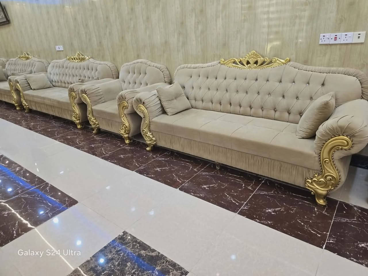 طخم ملاكي ثقيل ونصيف ومرتب  ثلاث طخومه 15 قطعه سعرو مليون ونص بي مجال


**إذا كنت صاحب هذا الإعلان وتريد حذفه لأي سبب، رجاءا أرسل رسالة إلى الدعم الفني**