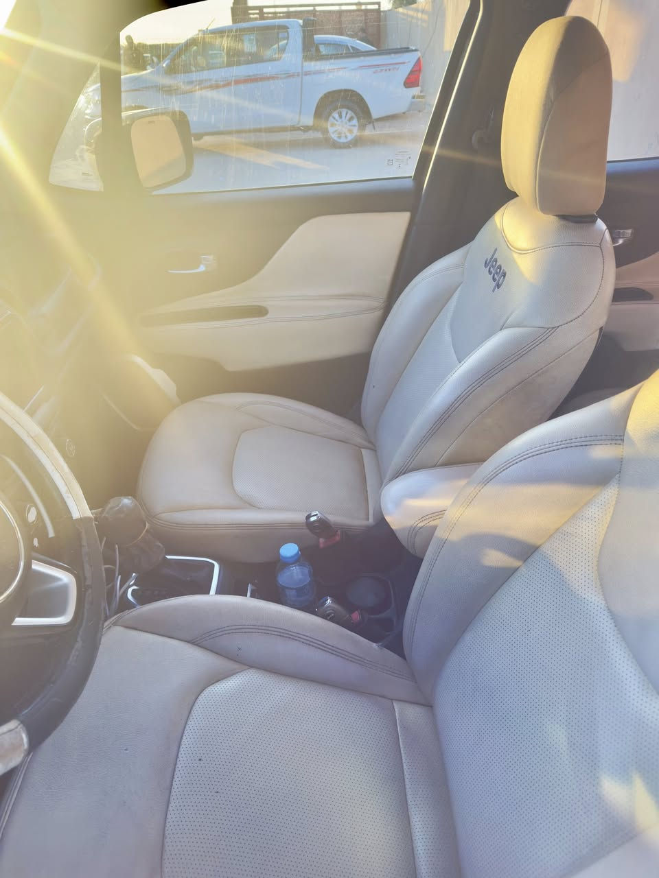 السلام عليكم 
سياره للبيع 
Jeep2018 
تشغيل عن بعد 
يرهم مرواس وبيع تحياتي 
***********
